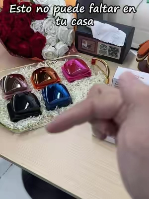 Mi mamá al principio pensó que solo era una pulsera bonita. 😂 Ahora la usa todas las mañanas y antes de dormir.
 La pantalla es súper fácil de leer y puede guardar hasta 99 mediciones para dos usuarios, así que es muy fácil llevar un registro con el tiempo.
 La neta, ya se volvió parte de nuestra rutina diaria.
 ¿Y lo más chistoso? Estuve a punto de devolverlo… no porque no funcionara, sino porque lo compré a precio completo y ahora está en oferta. 😭
 Si estabas pensando en comprar un monitor de presión para ti o para alguien de tu familia, yo aprovecharía el descuento mientras siga disponible.
 Es una forma muy práctica de revisar tu presión desde casa y tener un mejor seguimiento de tus mediciones.
 #bloodpressuremonitor #health #SelfCare #TikTokShopFinds #SummerDeals