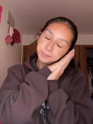 kinda came out patchy bc i didn’t let my moisturizer sit for very long #selftan #tan #contour #makeup #grwm