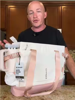 This Stanley vitalize macro method tote makes a great office or travel bag #officebag #travelbag #stanley #officebags #travelbags 