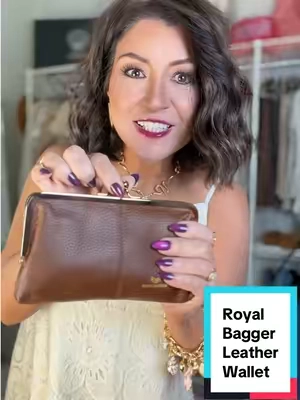Vintage inspired genuine leather wallet by Royal Bagger with kiss lock closure. #tiktokshopcreatorpicks #royalbagger #leatherwallet #wallet #walletforwomen 