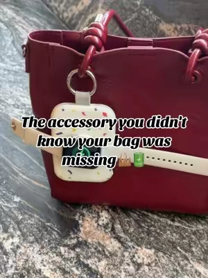 The accessory you didn't know your bag was missing. 👜🔋#powerbank #dealsforyoudays #rorry #summerfinds #rorrycharger 
