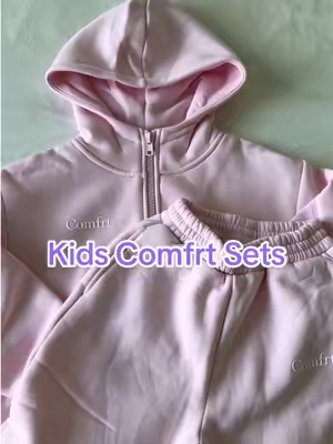 Comfrt kids cloud hoodie + sweatpants sets 💖☁️ these oversized hoodies + matching pants are so comfy for little ones and come in many color options. In love with this powder pink set #comfrt #comfrtkids #comfrthoodie #comfrtsweatpants #kidshoodies 