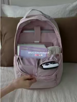 Large version is finally here🙋🏼‍♀️ perfect bag for uni/work/commmute #backpack #whatsinmybag #backtoschool #backtoschoolbackpack #bagsmart 