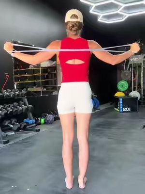 Resistance bands are great for a full body workout anywhere. #homeworkout #resistancebandsworkout #tiktokshopcreatorpicks 