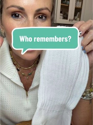 Who remembers please tell me I am not alone in this #comfrt #slouchsocks #socks @Comfrt #fallfashiontrends 