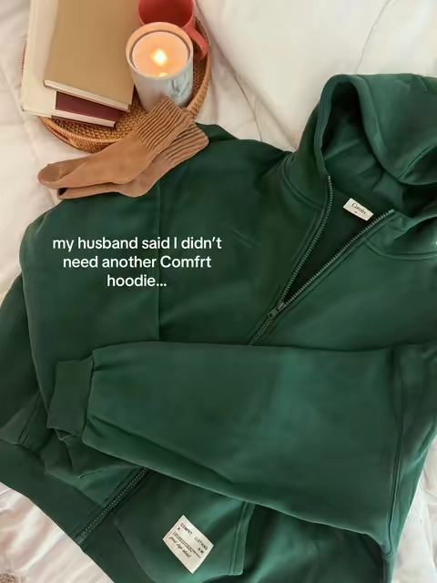 #comfrt #comfrthoodie #zipup #oversized #tiktokshopcreatorpicks 
