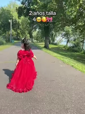 Le encanto ese vestido a mi hija y esta perfecto para secion de fotos o para su cumpleaños 🎁🥰✨#vestidos #cumpleaños 