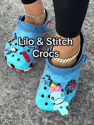 If you’re a women’s 7, you can wear a J5! Or just get your little one a pair and make their day 🌊 #crocs #newcrocs @Crocs 