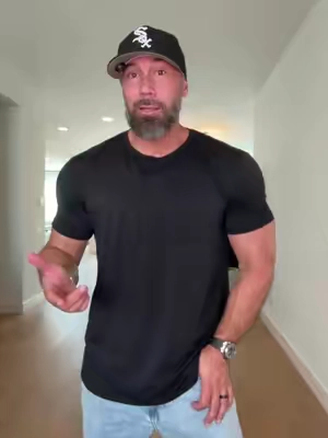 The Hipster T from JMIERR is going to check every box! - The material is amazing, fit phenomenal and the price is even better - #summerwins #tshirt #fittedtee #mensfashion #hipstert 