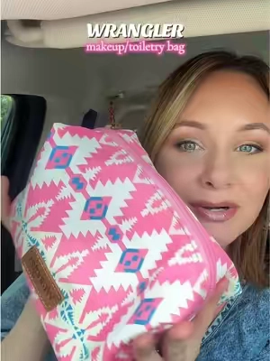🌵🩷 Brb going to grab the cactus!!! 🏃🏻‍♀️  @Rustic Charm Bootic #wrangler #travelbag #makeupbag #aztec #tiktokshopsummersale 