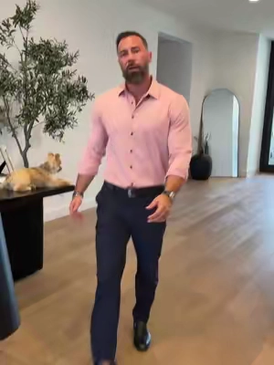 If you wear dress pants but need them to be comfortable the. You NEED to grab these!! - You will never find a more comfortable pair of dress pants!! - #summerwins #dresspants #slacks #mensfashion #dudesupportingdudes 