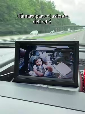 Cámara monitor para ir al pendiente de tu bebé mientras manejas🤍#carmirror #monitor #baby #carseat #babycar 