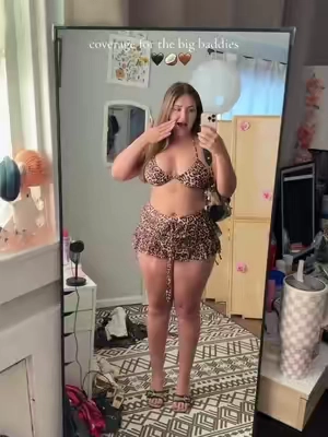 WOWW THIS LEOPARD BIKINI 😍😍 #vacationootd #vacationoutfits #tankini #bikinicoverup #beachoutfit 
