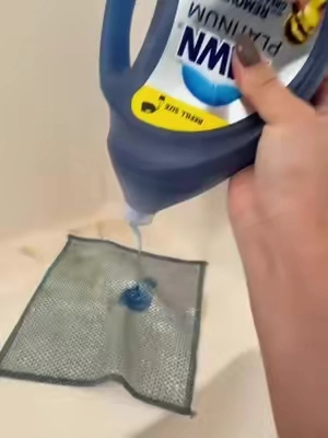 #TikTokShopCreatorPicks #cleaninghacks #CleanTok #showercleaningtool #cleaningmotivation 