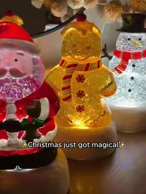 Christmas Glitter Globes - the perfect holiday decor #christmas #glitter #snowglobes #characterglobes #christmasdecor 