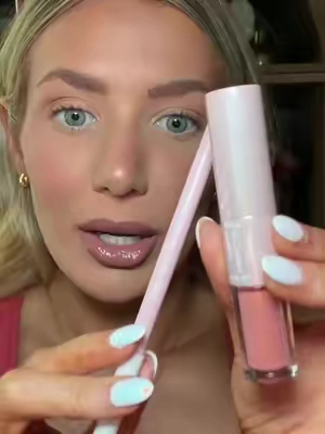 Hold upppp this combo is SO GOOD???😮‍💨 And the liner is totally free right now👀 This will def sell out🏃🏼‍♀️🛒💄 @tarte cosmetics #TTSNationalLipstickDay #lipcombo #SummerTurnUp #TikTokShopCosmetics #tartecosmetics 