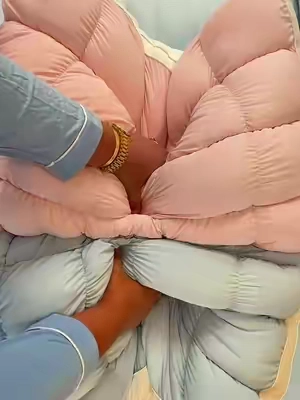 Just out bundle on viral puff pillow#mellow #pillow #pillows@Mellow Sleep 
