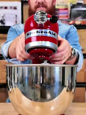 The KitchenAid 5 Qt Artisan Standmixer at this price is wild #kitchenaid #standmixer #baking 