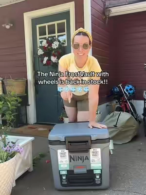 Trust me you want the one with wheels 🛞🧊❄️ #ninjafrostvaultcooler  #frostvaultcooler  #frostvault  #ninjakitchen  #tiktokshopsummersale 