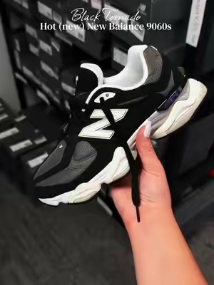 These are FIRE 🔥 #blacknewbalance #newbalance9060 #newrelease #womenshoes #flykicks 