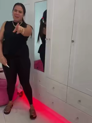 7666294778354502925