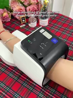 A simple home blood pressure monitor with app tracking and an easy-to-read display 👀#BloodPressureMonitor#HealthEssentials#FamilyCare#HomeHealthcare#TikTokShopFinds