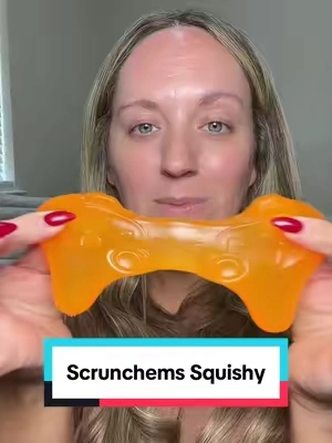 These Scrunchems squishies from @ShopAtShowcase have that nice slow rise texture and they’re so fun to squeeze! This sugar controller just fits perfectly in your hands too. #shopatshowcase #squishy #scrunchems #squishies #slowrisesquishy 