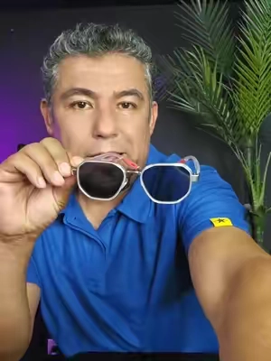 🕶️ Un look moderno para cualquier ocasión Estos lentes unisex cuentan con montura transparente de diseño geométrico, detalles metálicos y un estilo que combina fácilmente con ropa casual o deportiva. #FashionEyewear #Sunglasses #UnisexStyle #EverydayFashion #TikTokShopCreatorPicks