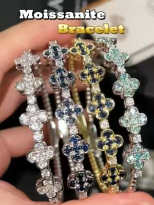 Quality jewelry for everyday luxury spendless and get more!#delzzad #2026trend #summerlooks #bidandwin #tiktokshopsummersale #moissanitejewelry #unisexjewelry #summerjewelry #icedout #summeressentials #affordablefashion #cloverjewelry #cloverbangle #cloverjewelry