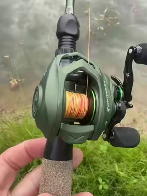 #baitcaster #kastking #baitcaster #fishing #combo @KastKingUSA has the newest bait caster on sale that’s a must have! Love the action, no backlash, color combos, and price point! 