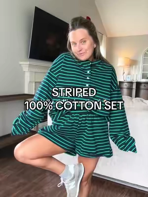 The color combo 👏🏻👏🏻👏🏻 #matchingset #stripedset #fallfashiontrends #lookforless #designerinspired 