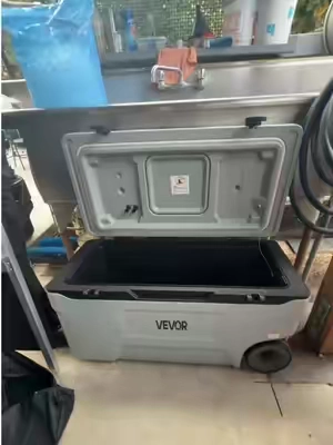 I didn’t realize how much I needed a cooler like this until I started using it. #CoolerFind #TikTokMadeMeBuyIt #SummerGear #OutdoorLiving #BackyardParty     