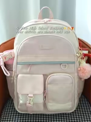 🍬 Sweet pom-poms meet tough reflectors – the perfect mix! Back-to-school sale – cute but safety-first! ⚡#backtoschool #tiktokshopbacktoschool #tiktokshopsummersale #backpack #backpack 