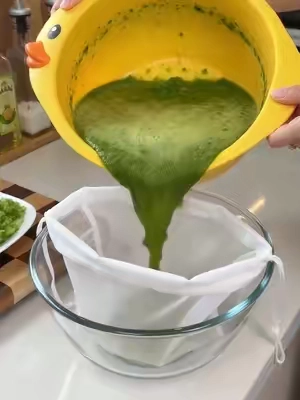 Food Grade Nylon Filter Bag, Reusable Ultra Fine Mesh Strainer Bag for Soy Milk Juice Wine, Vegetable Dumpling Filling Water Squeeze Bag, Kitchen Food Filter Sack, Multifunctional Food Separation Filter.🔥😍Buy now before the price goes up! Hurry, stock is running out!