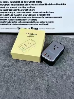 Este adaptador de corriente es imprescindible para viajar. Es compacto, cuenta con varios puertos y funciona en muchísimos países.#TravelCharger #PortableAdapter #MultiPlugCharger #TravelGadget #MultiPortCharger