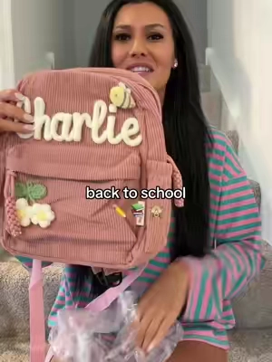 this backpack will actually make your kid want to go to school 🥹🖍️🙈 #backpack #forkids #customizedgifts #backtoschoolshopping #tiktokshopcreatorpicks 