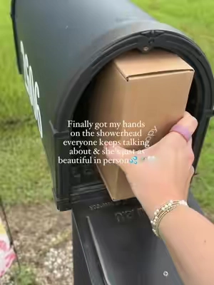 She’s here!!!! This handheld filtered showerhead from Canopy has been on my wishlist for months now and I finally pulled the trigger.  Our family is already in love with our bath filter, so I’m looking forward to what this does for my hair when showering. #scalphealth #showerfilter #waterfilter #tapwater #canopy 