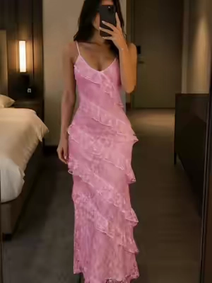 Love this dress #inspooutfit #dresses #dress #fashioninspo #outfitideas 