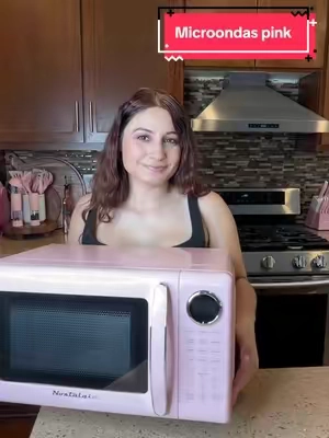 Acompáñame abrir mi nuevo juguete de señora 😍💖 #pinkmicrowave #momlife #pinkkitchen 