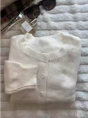 🦢So perfect for fall outfits and great material 🕯️🧣 #falloutfits #autumn #october #fallaesthetic #gilmoregirls August 1st national gf day cute outfits for fall viral cold weather Christmas fall lovers outfits ideas Halloween cozy season twilight 