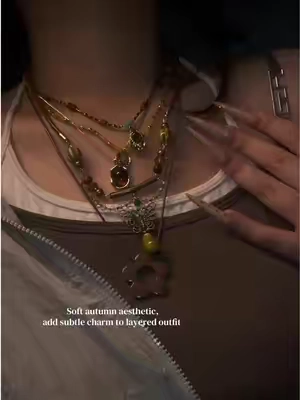 #necklace #classic #womenfashion #dailyjewelry #elegant 