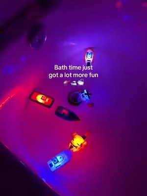 The cutest light-up bath toys. Fully sealed, mold-free, and so much fun 🤩 #bathtoys #bathtoysforkids #kidstoys #toddlergiftideas #toddlermom 