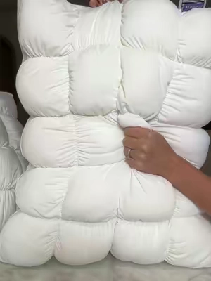 the softest pillows! So fluffy and cool!! #pillow #bedding #mellowsleep #puffpillow 