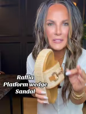 This raffia platform sandal with the gold buckles are outstanding and definitely a great designer dupe luxury vibes for sure!⛅️☀️🧡🍋#fyp #sandal #sandals #sandal @Coutgo 