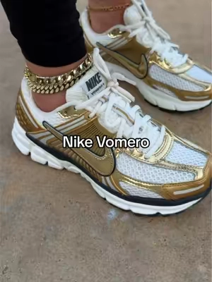 The gold vomero 5 are finally back @Fly Kicks #nike #nikevomero #vomero5 #shoes #sneakers 