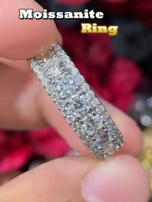 VVS Moissanite Ring hittin crazy!! Moissanite Chunky Ring.#delzzad #2026trend #summerlooks #bidandwin #tiktokshopsummersale #moissanitejewelry #unisexjewelry #icedout #moissanitering #chunkyring #unisexring #hiphopjewelry