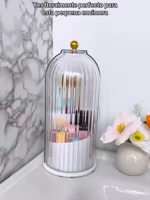 Organizador giratorio transparente para brochas de maquillaje con tapa, que también se puede utilizar para guardar cepillos de dientes.#Makeup #brushholder #bathroomorganization #clean #HomeOrganization