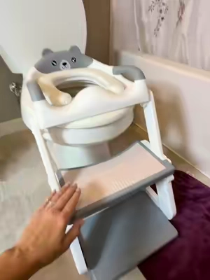 for the tired potty training mamas 👏🏻 #pottytraininingmama #pottytrainninghacks #toddlermusthaves #pottyladderforkids #toddlermoms 