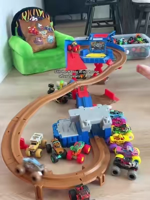 If your toddler is obsessed with monster jam, this is a MUST! And it’s finally back in stock !! @QVC, Inc ✨🎁🏁 #monsterjam #toys #monstertrucks