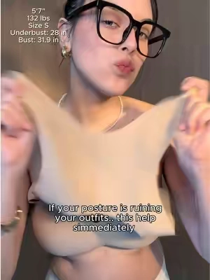 Standing taller in a wireless bra? I didn't believe it till now #tiktokmademebuyit #posturebra #tiktokshopsummersale #wirelessbra #posture 